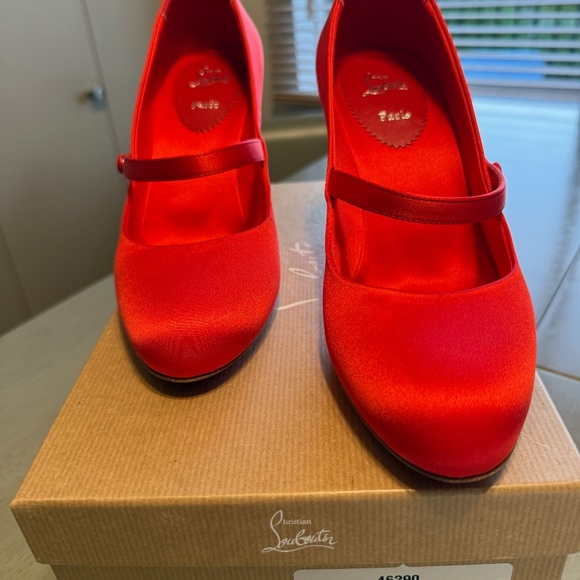 LOUBOUTIN (new!) 38.5 "Pumppie Wallis" mary-janes in Olé Red - Picture 6 of 9